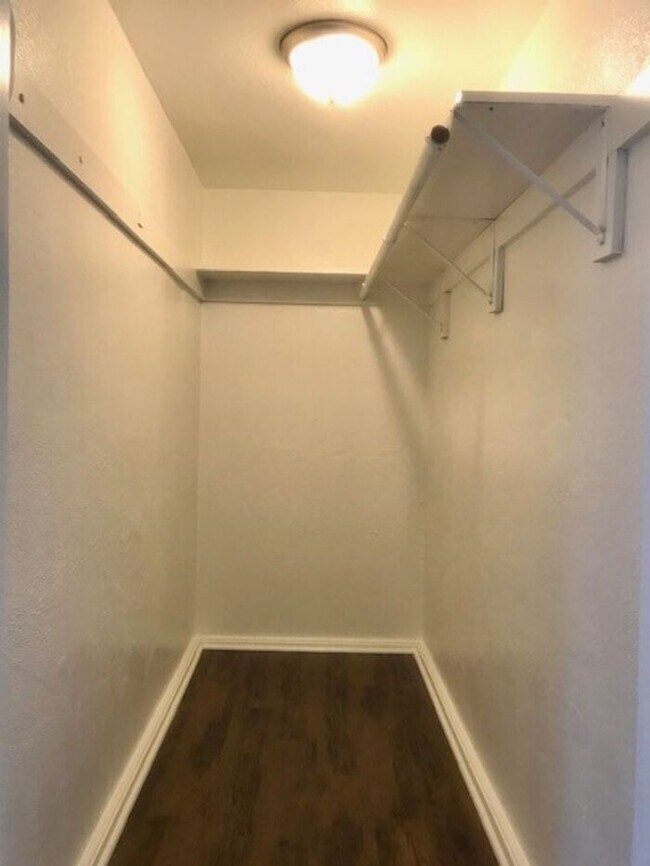 Foto del edificio - 1940's Building Studio Apartment