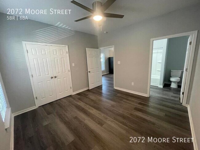 Foto del edificio - 1 MONTH FREE or reduced monthly rent!!  Ne...