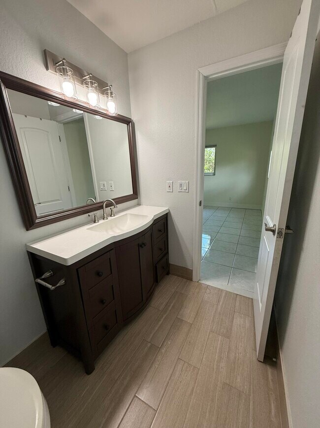 Foto del edificio - 6388 Whispering Wind Way