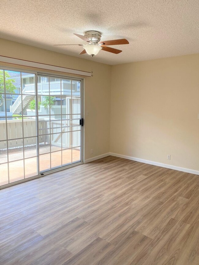 Building Photo - Royal Palm - Renovated two bedroom in Waip...