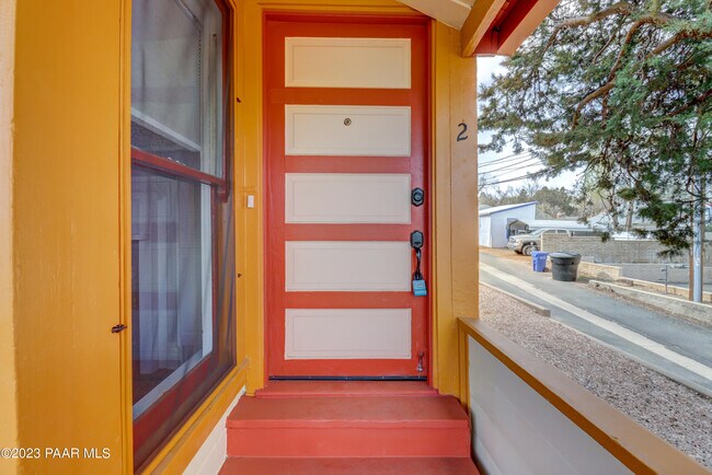 Foto del edificio - 417 E Gurley St