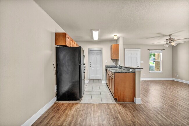 Foto del edificio - 710 Claremont Pky