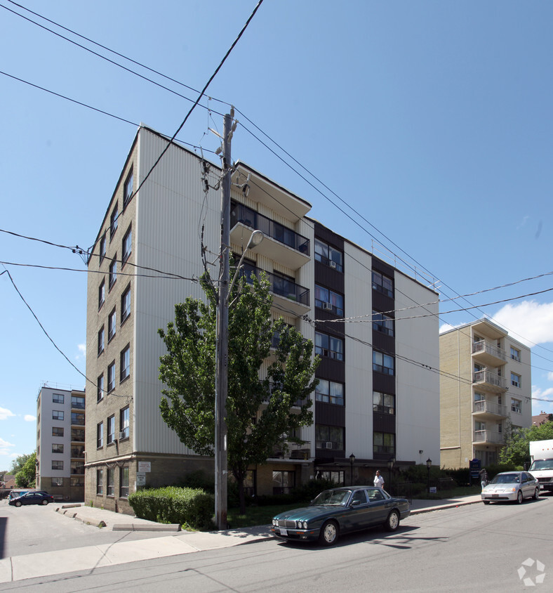 Primary Photo - 450 Winona Drive