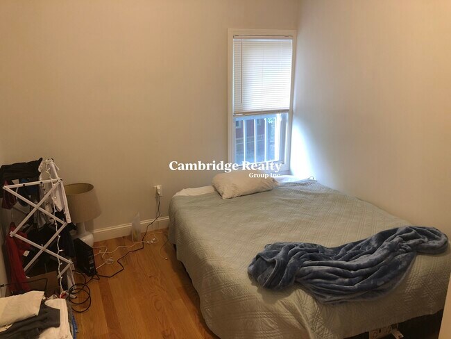 Foto del edificio - 44 Cogswell Ave