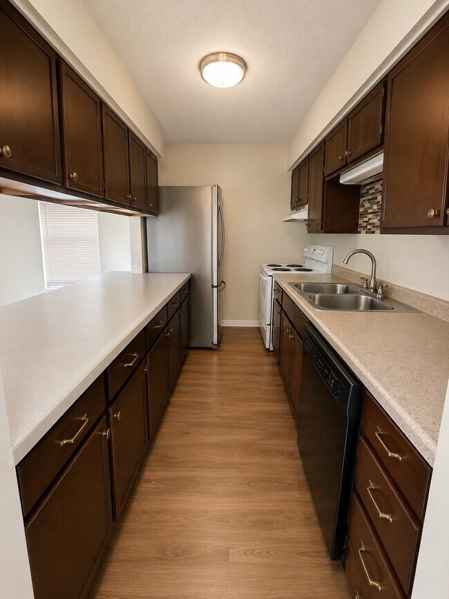Foto del edificio - 412 Breezy Ln