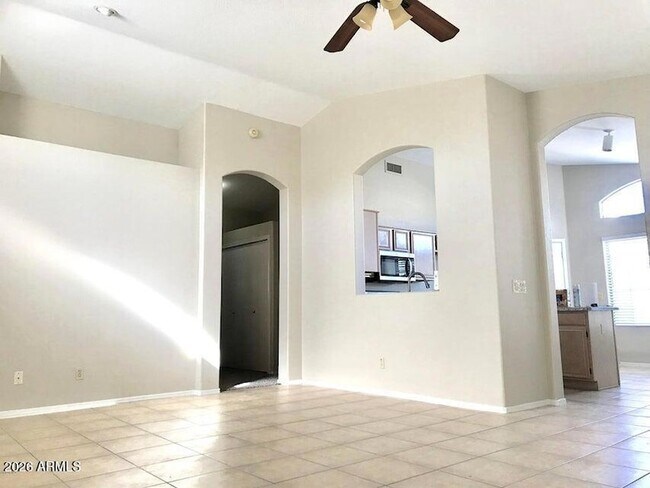 Foto del edificio - 7427 W Crest Ln