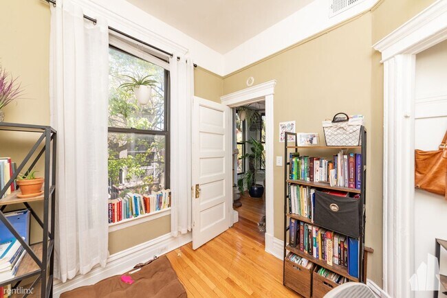 Foto del edificio - 2 br, 1 bath Condo - 3336 N Sheffield Ave