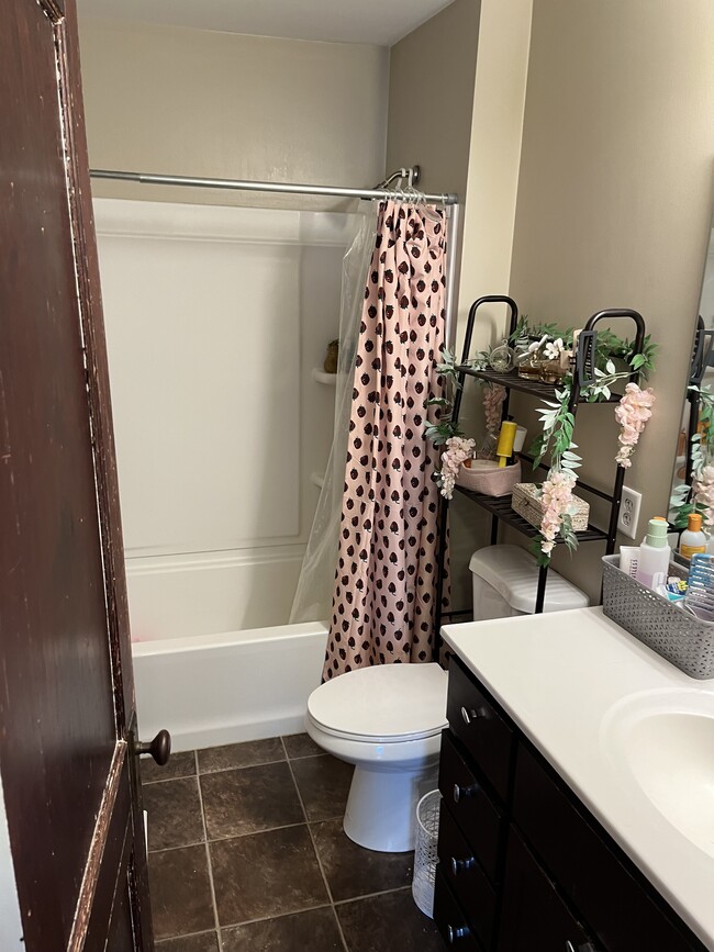 Building Photo - 1301 Fulton St W