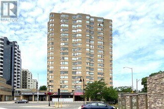 Building Photo - 695-1695 Richmond St
