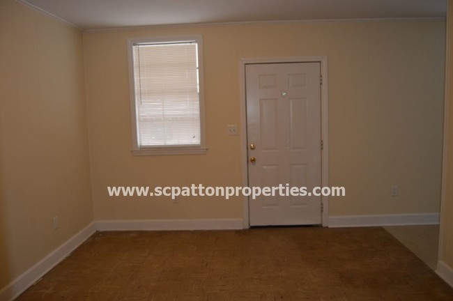 Building Photo - 3640 Live Oak St