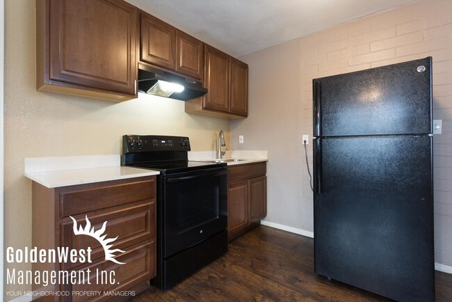 Building Photo - Charming 1Bdm 1Ba Apartment in Pineview Me...