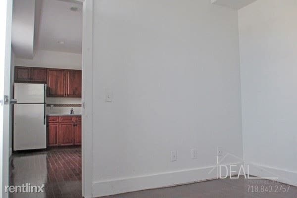 Building Photo - 47 Troutman St