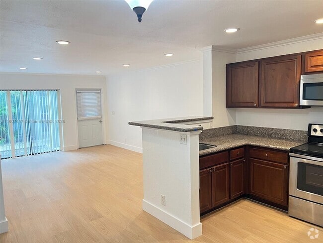 Building Photo - 11342 Royal Palm Blvd