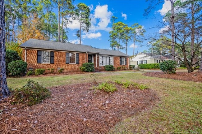 Foto del edificio - 2818 Millbrook Rd