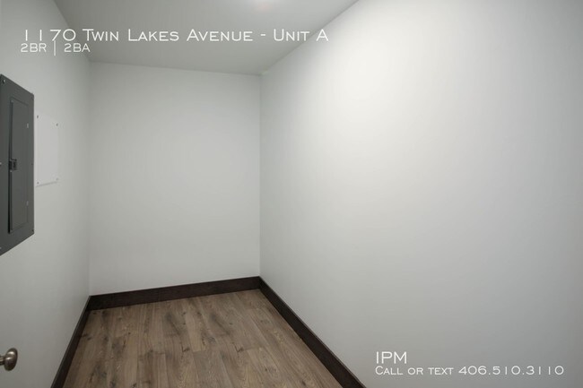 Building Photo - 1170 Twin Lakes Ave