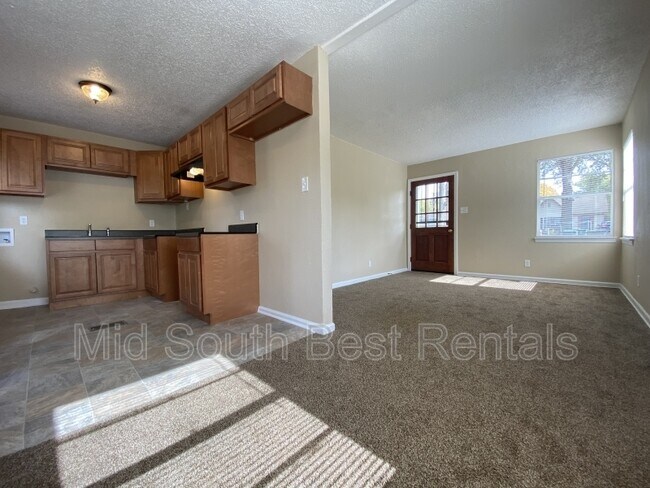 Foto del edificio - 4421 Beacon Hill Dr