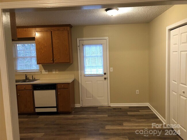 Foto del edificio - 2519 Hickory Ave