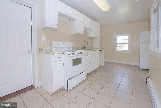 Building Photo - 51 Hillman Ave