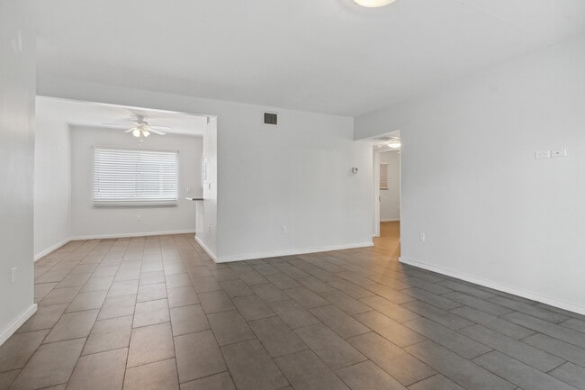 Photo - 8501 Hawthorne Ave Apartment