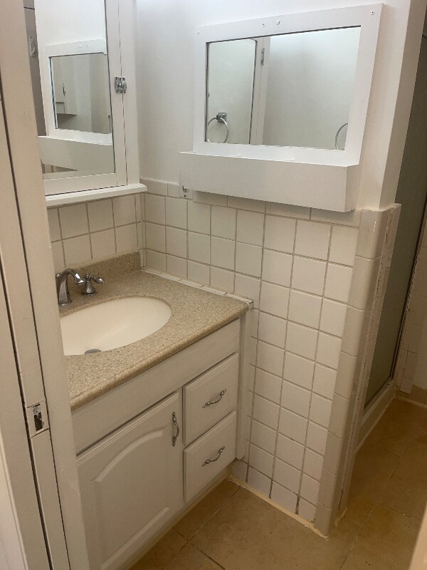 Foto del edificio - 638 Gilcrest Rd