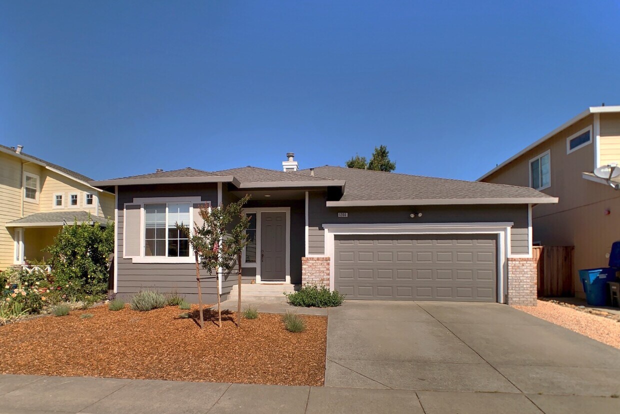 1204 Mateo Dr, Rohnert Park, CA 94928 House Rental in Rohnert Park