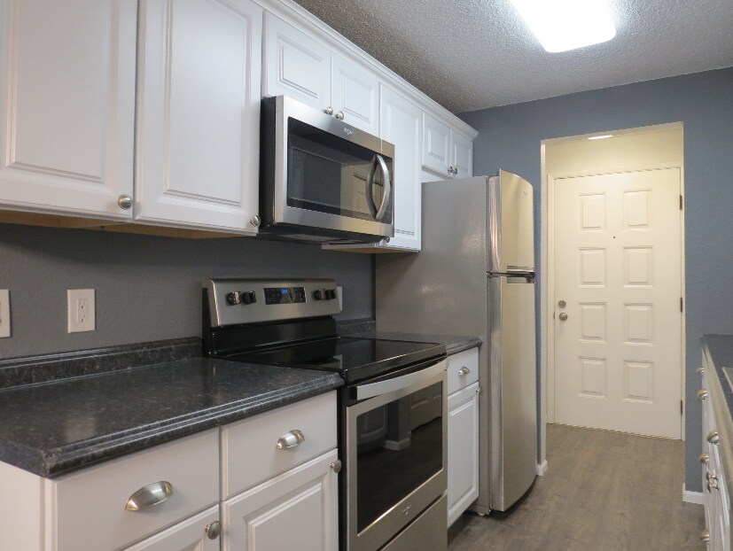 Primary Photo - 12521 NE 117th Pl