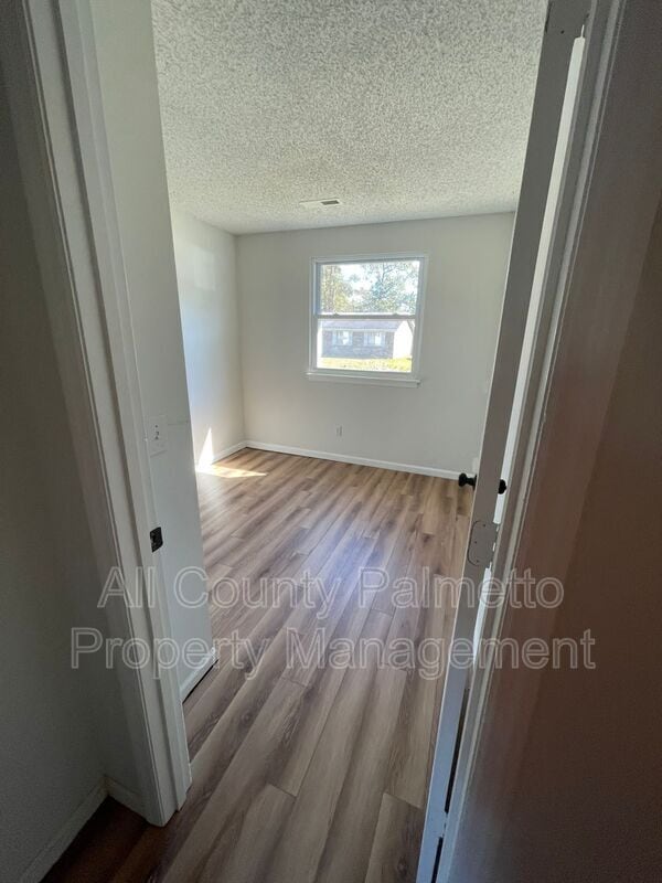 Building Photo - 47 Elmwood Pl