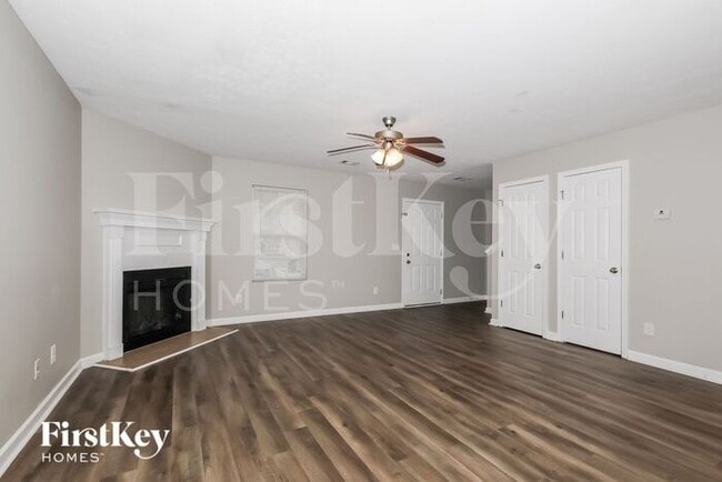 Foto del edificio - 311 Goldenrod Dr