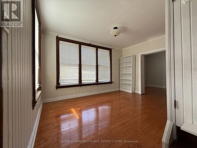 Building Photo - 415 Davis Dr