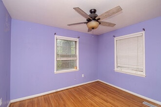 Building Photo - 3813 Hillside Dr