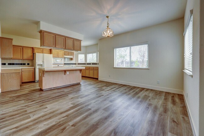 Foto del edificio - Large Home within Clovis Unified