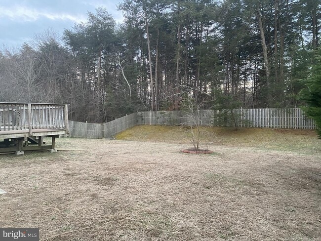 Building Photo - 9840 Farm Pond Rd