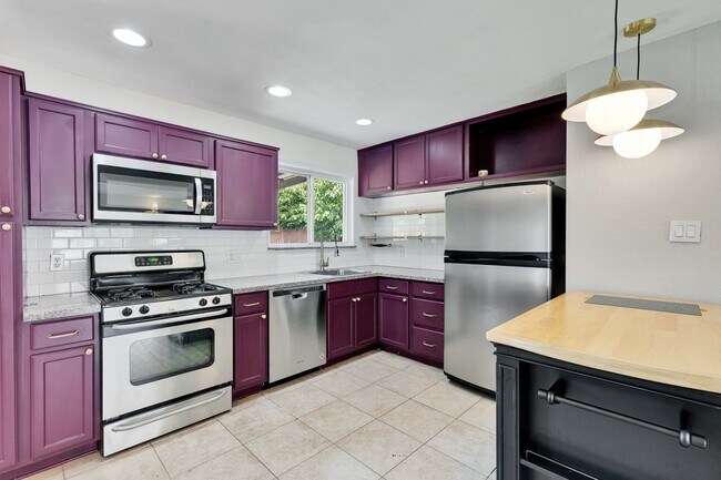 Foto del edificio - 7107 Cherry Meadow Dr