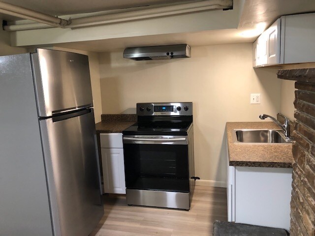 kitchen - 505 Cathedral St
