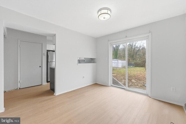 Foto del edificio - 548 Loch Lomond Dr