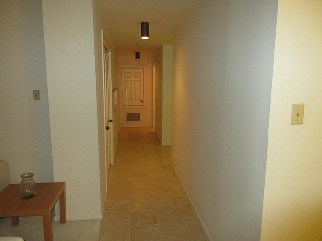 Building Photo - 661 Bering Dr