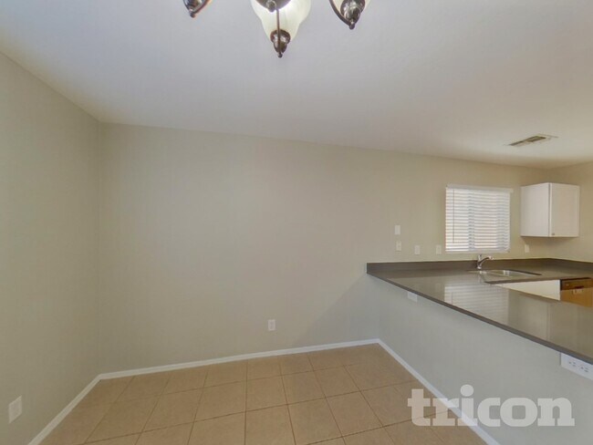 Foto del edificio - 43846 W Magnolia Rd