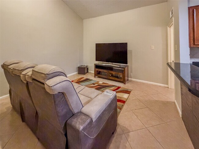 Foto del edificio - 2574 Marilee Ln