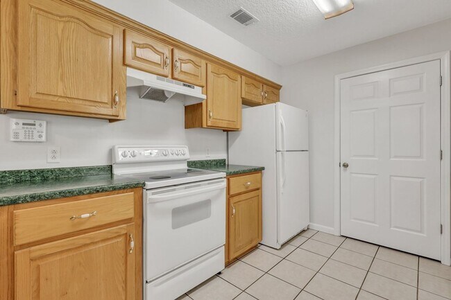 Building Photo - 3bd 2ba Home for Rent on Empire Rd