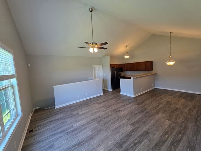 Building Photo - 7920 Ellisville Ln