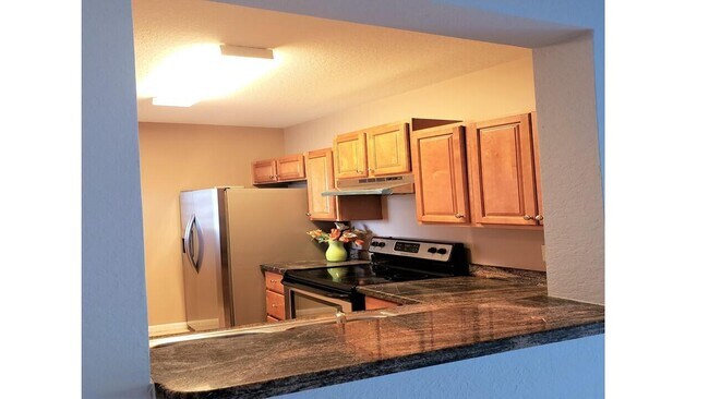 Foto del edificio - 1169 Golden Lakes Blvd
