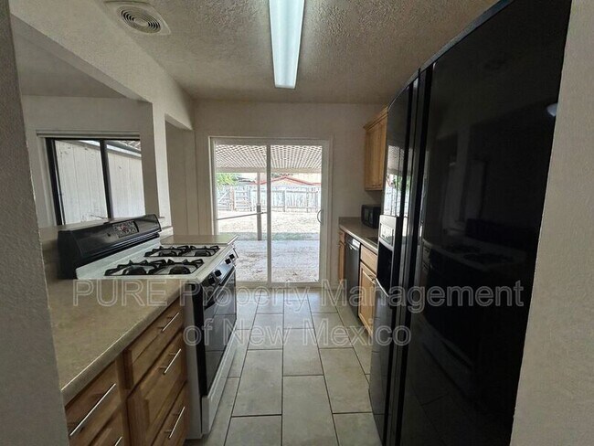 Foto del edificio - 2104 Smith Ln