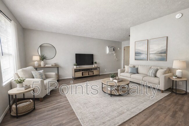 Foto del edificio - 336 E Webster St