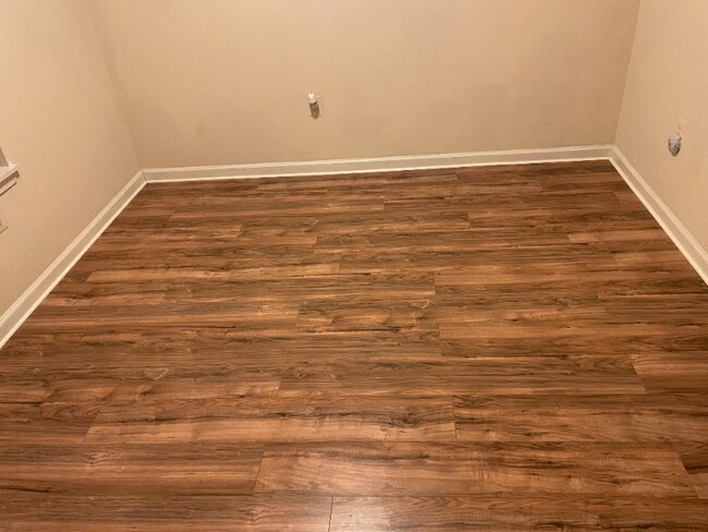 Foto del edificio - 14307 Newbern Loop
