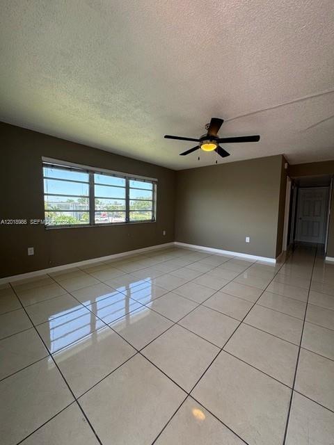 Foto del edificio - 65 NE 202nd Terrace
