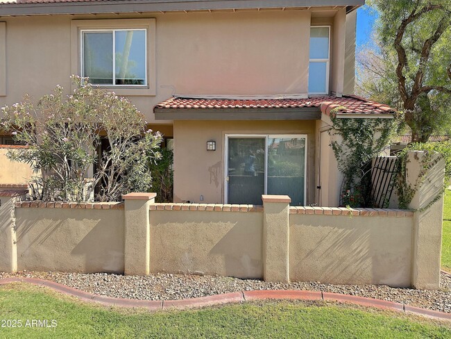Building Photo - 7921 E San Miguel Ave