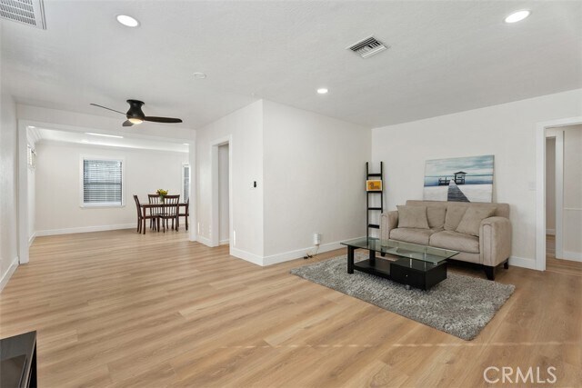 Foto del edificio - 325 N Lee Ave