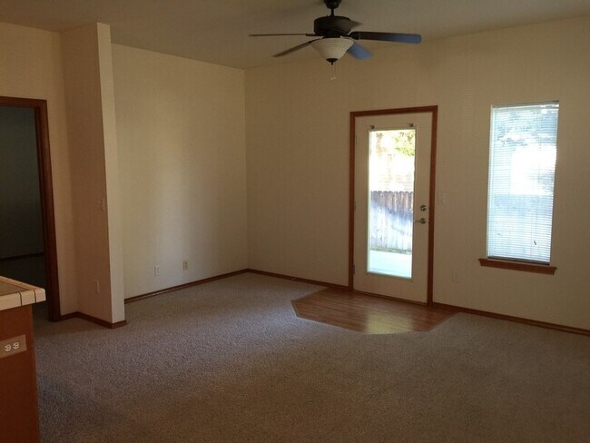 Foto del edificio - 7810 W 5th Ave