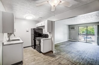 007.jpg - The Views of Mt Airy