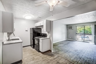 007.jpg - The Views of Mt Airy